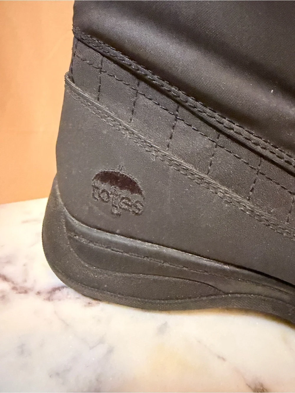totes Black Insulated Side-Zip Winter Ankle Boots